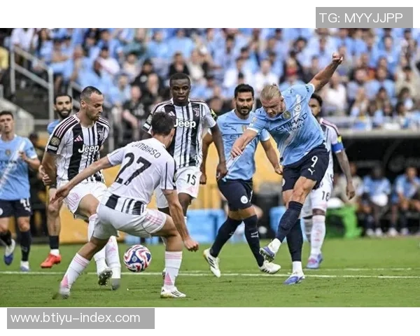 中超赛场惊现冷门尤文图斯大胜利物浦引发全场热议